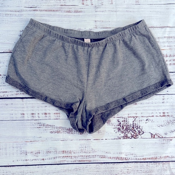 Victoria's Secret Gray Women's Sleep Shorts size Medium - Picture 1 of 7